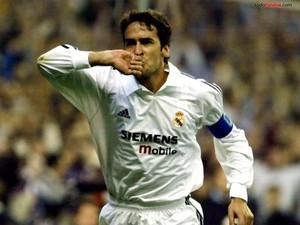 Raul Gonzalez Blanco (Real Madrid footballer)