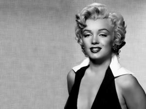 Marilyn in black and white