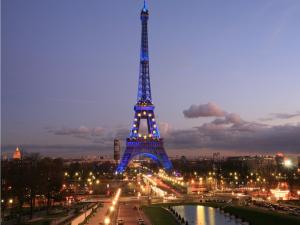 Night view of the Eiffel Tower