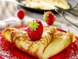 Crepes with strawberries