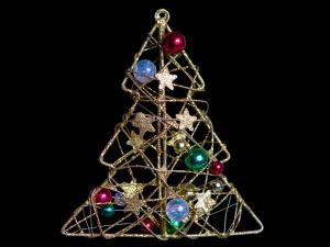 Little Christmas tree made ​​of wire