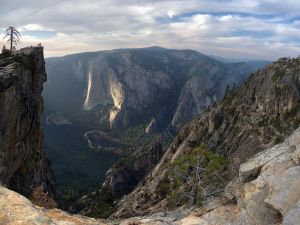 Taft Point, a viewpoint in Yosemite National Park (California)