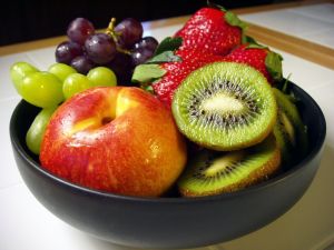 Bowl with fruits