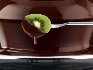 Kiwi slice dipped in chocolate