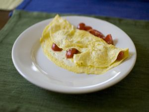 Omelette with cherry tomatoes