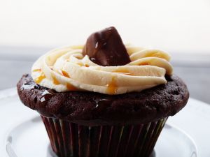 Cupcake with chocolate and caramel