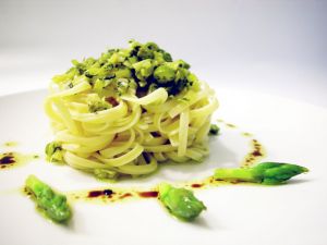 Tagliatelle with green asparagus