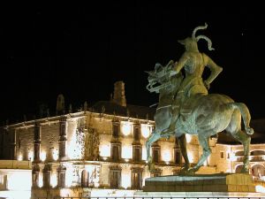 Pizarro statue and main square of Trujillo at night