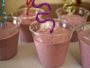 Forest fruit smoothies with originals straws