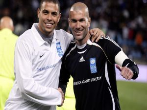 Zinedine Zidane and Ronaldo, in a charity match