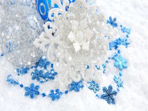 Delicate ornaments to decorate for Christmas and New Year