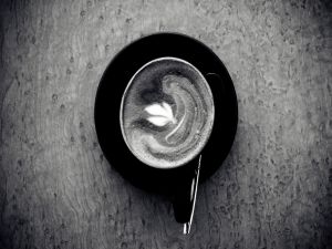 Photo of a coffee in black and white