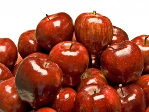 Delicious red apples